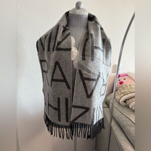 Isaac Mizrahi 100% Cashmere Gray Scarf 10"  x 60" Reversible Block Letter Print